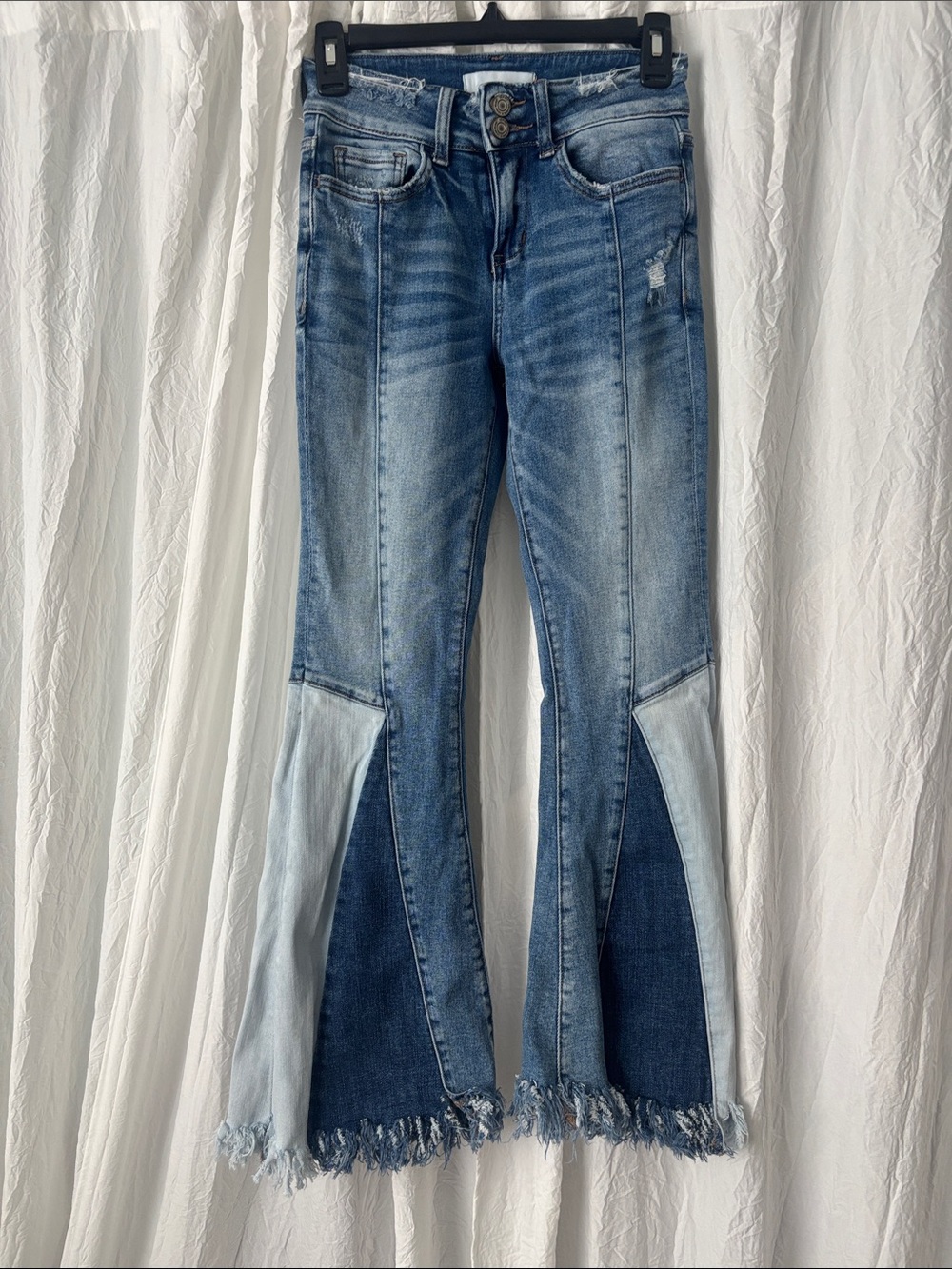 VERVET BY FLYING MONKEY Two-Tone Blue Wide-Leg Flare Jeans with Frayed Hem